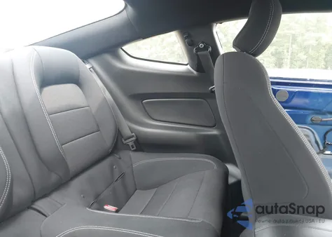 2016 Ford Mustang V6 z USA, uszkodzony, nr VIN 1FA6P8AM5G5271029